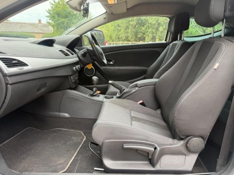 Renault Megane 1.5 dCi Dynamique Euro 4 3dr 18