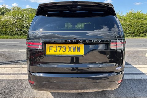 Land Rover Discovery D300 Commercial Dynamic HSE 10