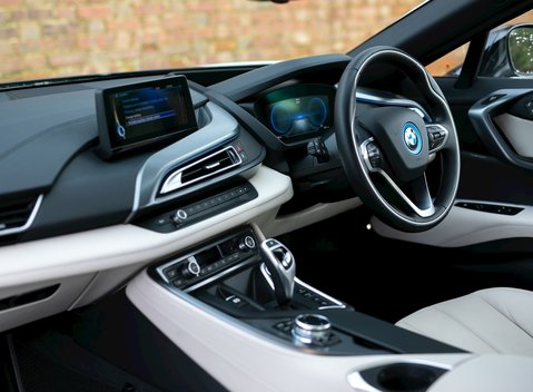 BMW I8 17