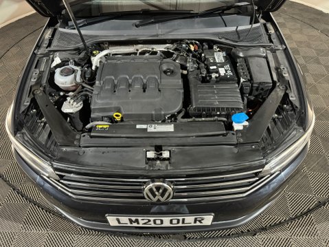 Volkswagen Passat SE TDI DSG 11