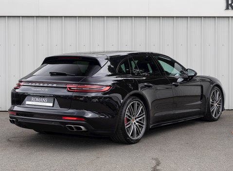 Porsche Panamera Turbo Sport Turismo 7