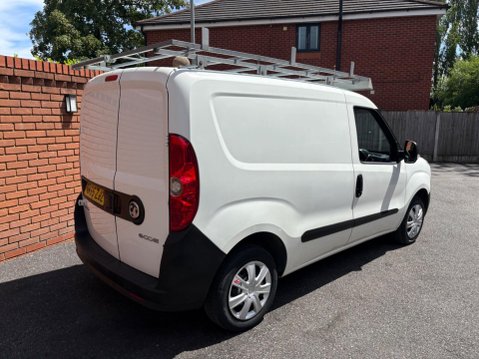Vauxhall Combo 1.3 CDTi 2000 ecoFLEX 16v FWD L1 H1 3dr 2