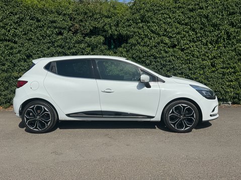 Renault Clio 0.9 TCe Iconic Hatchback 5dr Petrol Manual Euro 6 (s/s) (90 ps) 29