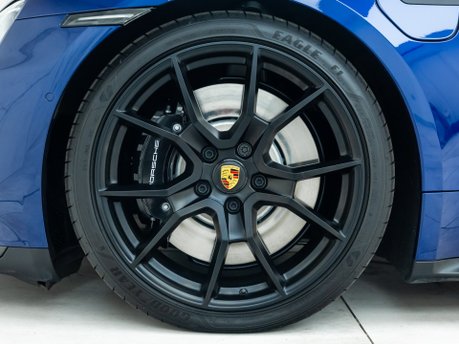 Porsche Taycan GTS Sport Turismo 