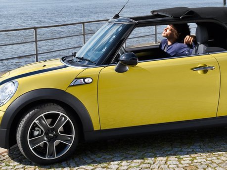 Welcome to The Mini Showroom, Used Minis in Chichester, West Sussex 2