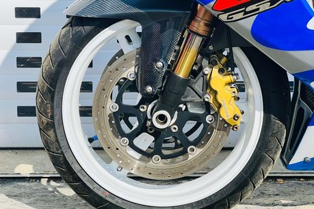Suzuki GSX-R GSXR 1000 K1 23