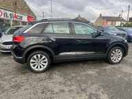 Volkswagen T-Roc SE TSI 9
