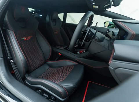 Lamborghini Huracan LP 640-4 EVO 14