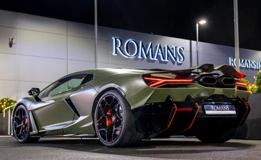 Lamborghini Revuelto 4