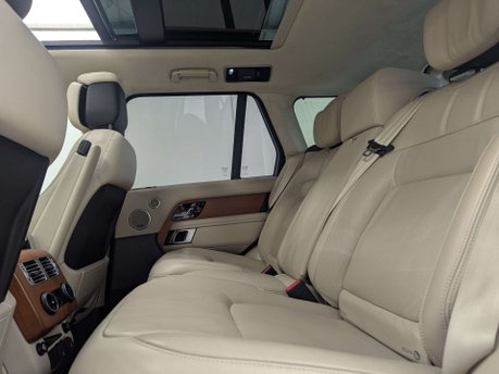 Land Rover Range Rover 3.0 Range Rover Autobiography Auto 4WD 5dr 43
