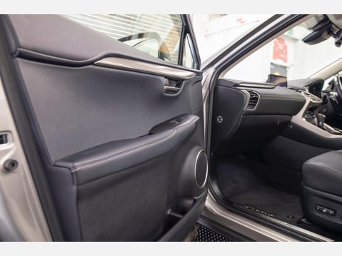 Lexus NX 2.5 300h GPF Premium SUV 5dr Petrol Hybrid E-CVT 4WD Euro 6 (s/s) (197 ps) 15