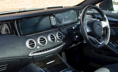 Mercedes-Benz S Class S63 Coupe 16