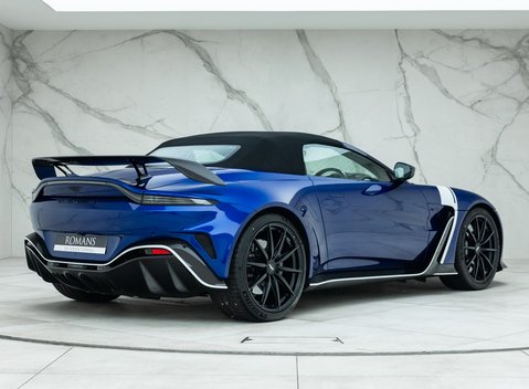 Aston Martin V12 Vantage Roadster 26