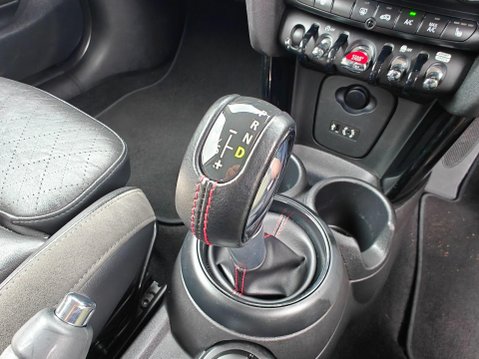 Mini Hatch 2.0 Cooper S Steptronic Euro 6 (s/s) 3dr 44