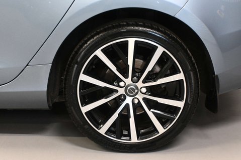 Volvo V40 1.5 V40 Inscription Edition T3 Auto 5dr 46