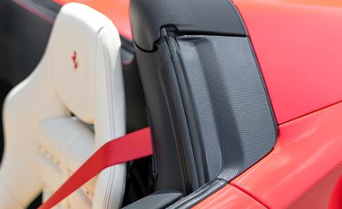 Ferrari 488 Spider 22