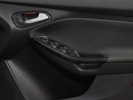 Ford Focus TITANIUM 36