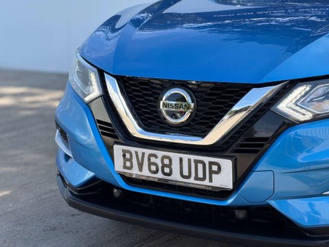 Nissan Qashqai 1.3 Qashqai N-Connecta DiG-T 5dr 38