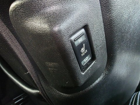 Nissan LEAF 30kWh Tekna Auto 5dr 11