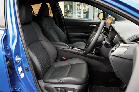 Toyota C-HR DESIGN 30