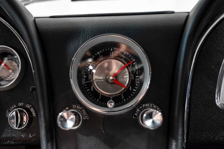 Chevrolet Corvette Stingray SPLIT WINDOW MANUAL FUELIE. FULL RESTO. MATCHING NUMBERS. IMMACULATE. 53