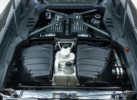 Lamborghini Huracan TECNICA 32