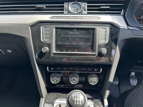 Volkswagen Passat GT TDI BLUEMOTION TECHNOLOGY 18