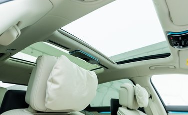 Mercedes-Benz S Class S580 Maybach First Class 14