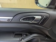 Porsche Cayenne 4.8 Cayenne V8 T Tiptronic S 4WD 5dr 38