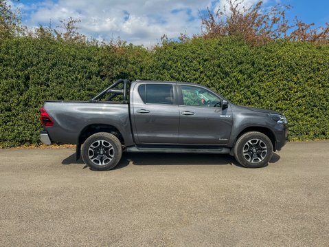 Toyota Hilux Invincible | Auto | 2.4 LT | Double Cab | Camera | Sensors | EURO 6 4