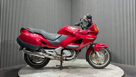 Honda NT650V Deauville 2001 24K SPARES OR REPAIR PROJECT TOURER BIKE 650CC