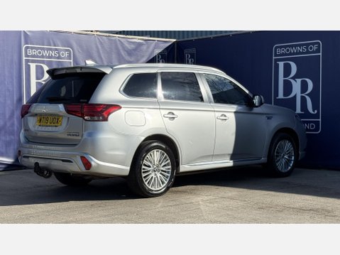 Mitsubishi Outlander 2.4h TwinMotor 13.8kWh 4h SUV 5dr Petrol Plug-in Hybrid CVT 4WD Euro 6 (s/s 4