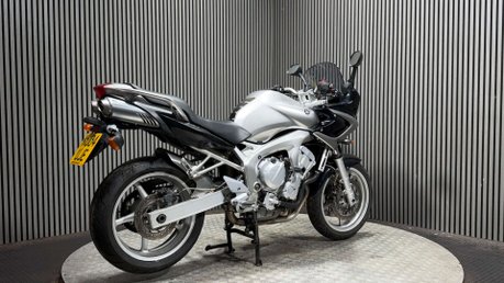 Yamaha FZ 2004 ONLY 22K GOOD RUNNING PROJECT BIKE 600CC 3