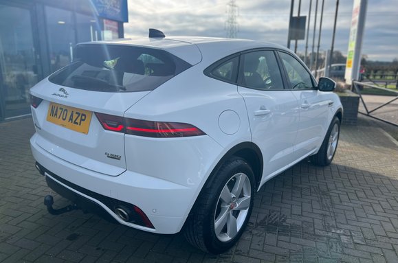 Jaguar E-Pace R-DYNAMIC SE 7