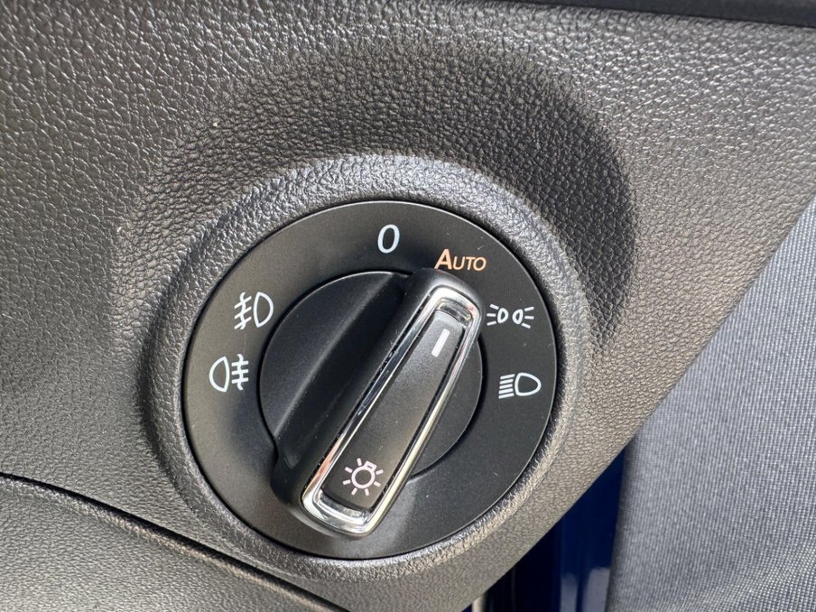 2020 SEAT Leon — image 34