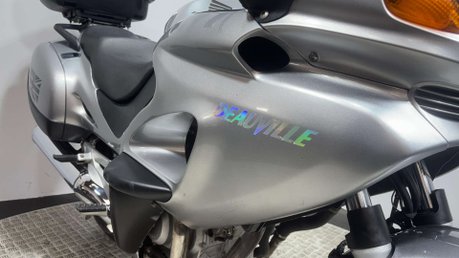 Honda NT650V Deauville 650 2005 ONLY 11K MOT CLEAN EXAMPLE 650CC COMMUTER TOURER BIKE 31