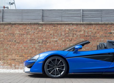 McLaren 570S Spider 25