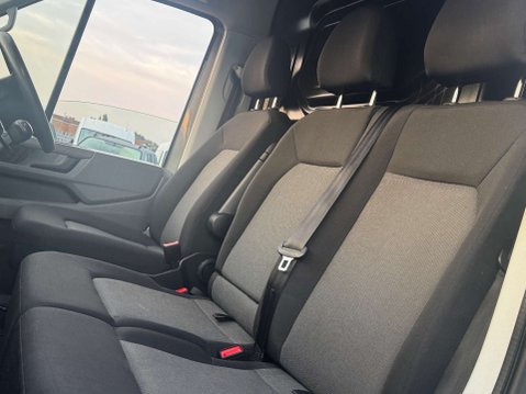 Volkswagen Crafter 2.0 TDI CR35 Trendline Panel Van 5dr Diesel Manual FWD MWB Euro 6 (s/s) (14 10