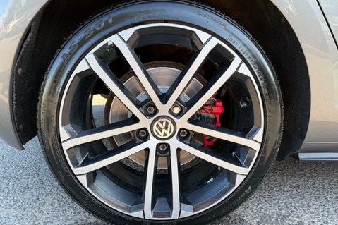 Volkswagen Golf GTD - PANORAMIC ROOF - ACC - SPORT AND SOUND PACK - CARPLAY 61