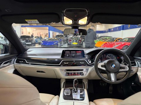 BMW 7 Series 3.0 740Ld M Sport Saloon 4dr Diesel Auto xDrive Euro 6 (s/s) (320 ps) 32