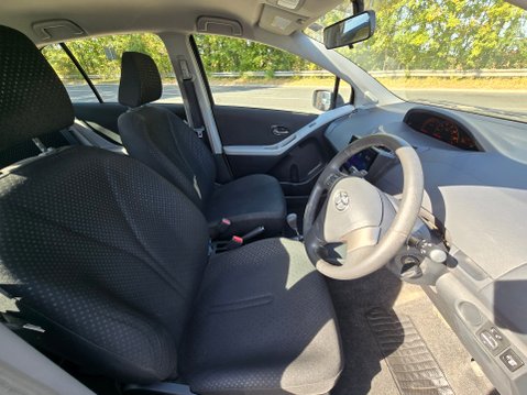 Toyota Yaris T SPIRIT MM VVT-I 12