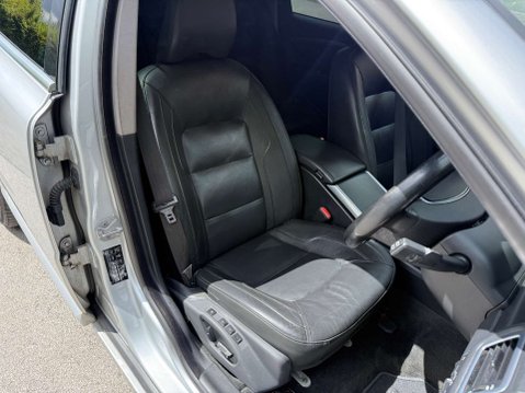 Volvo V70 2.0 V70 SE Luxury D4 Auto 5dr 25