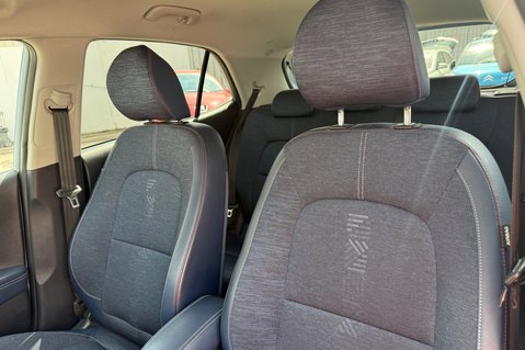 Kia Picanto WAVE. 6 MAIN DEALER SERVICES.. ONLY ONE OWNER.. REVERSING CAMERA.. A/C 26