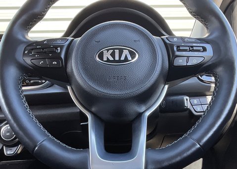 Kia Rio '3' 1.4 DCT 23