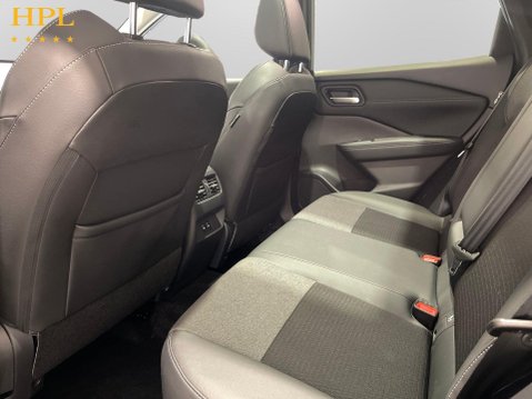 Nissan Qashqai 1.3 DIG-T MHEV N-Connecta SUV 5dr Petrol Hybrid XTRON Euro 6 (s/s) (158 ps) 21