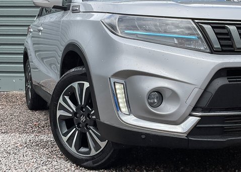 Suzuki Vitara SZ5 BOOSTERJET MHEV 2