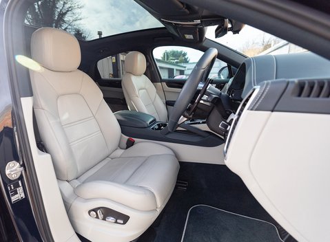 Porsche Cayenne E-Hybrid Coupé 12