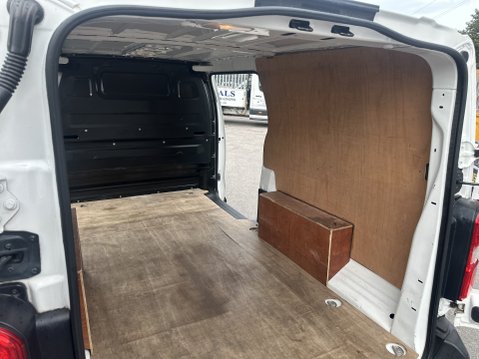 Vauxhall Vivaro L2H1 2900 DYNAMIC S/S 11