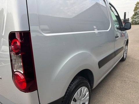 Citroen Berlingo 850 ENTERPRISE L1 BLUEHDI 17