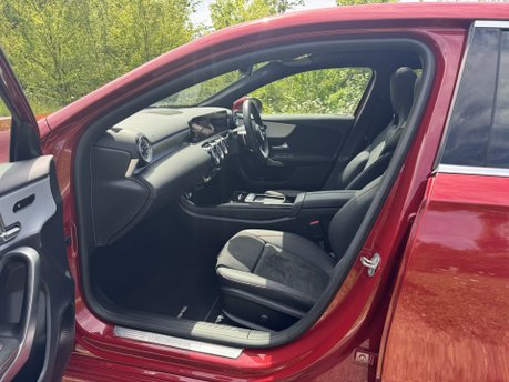 Mercedes-Benz A Class A180 MHEV AMG Line Premium Plus Petrol Auto PAN ROOF/360 CAM/MEMORY SEATS 8